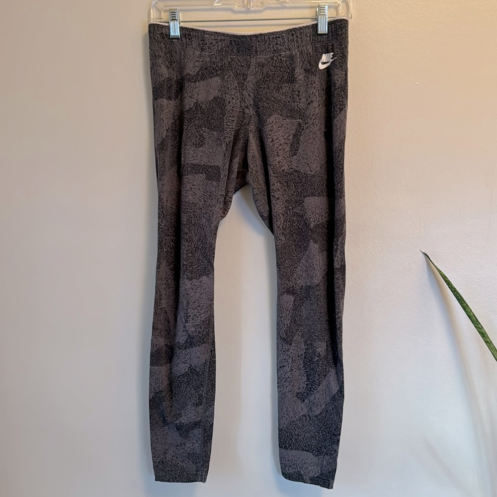 Nike - Women’s Grey Multi-Tone Leggings - size L